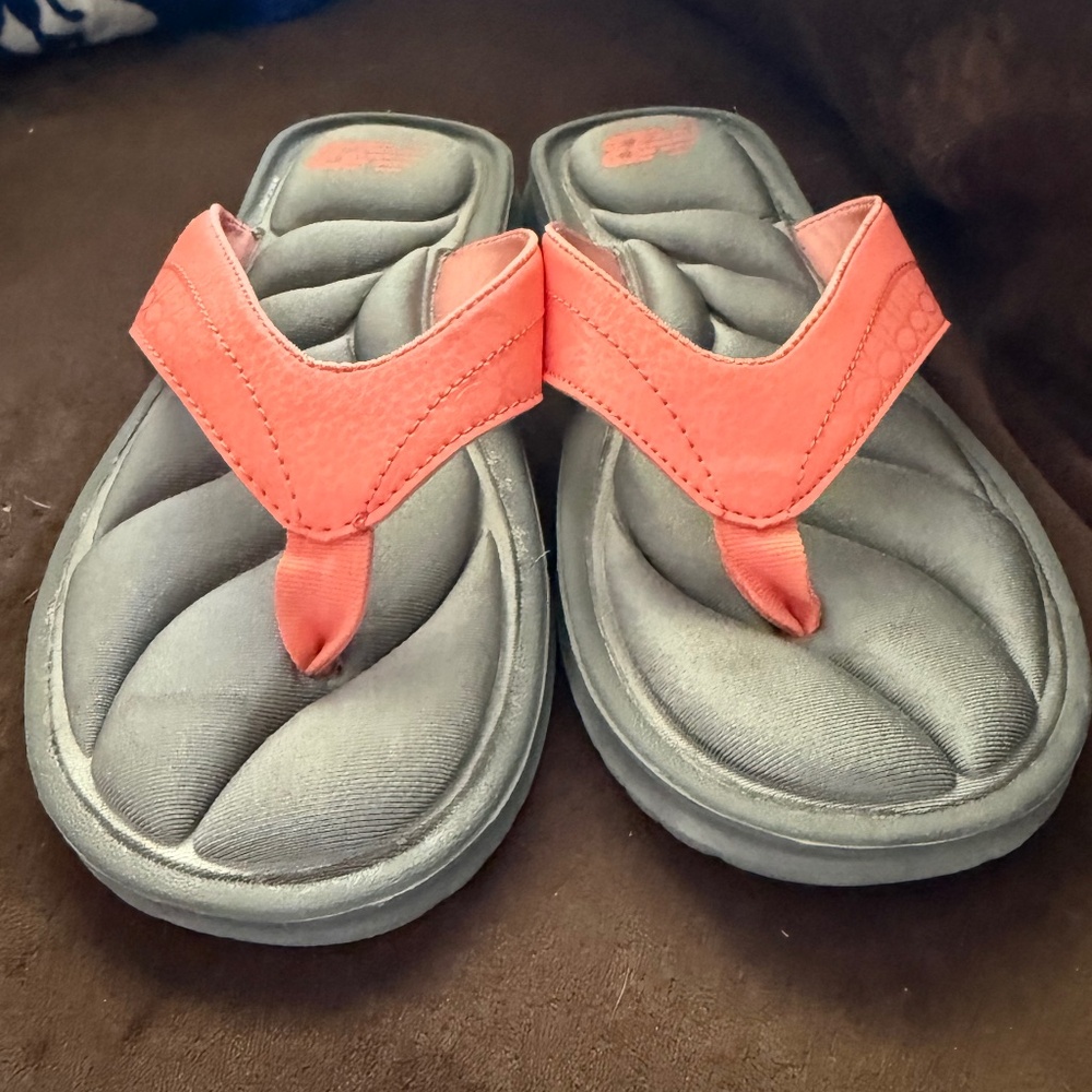 New Balance Pewter and Orange Women's 340 Flip Flop Sandals NWOT - Picture 7 of 7
